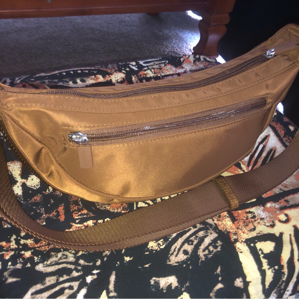 HKWP Rust Nylon Adjustable Crossbody Bag - Picture 2 of 8